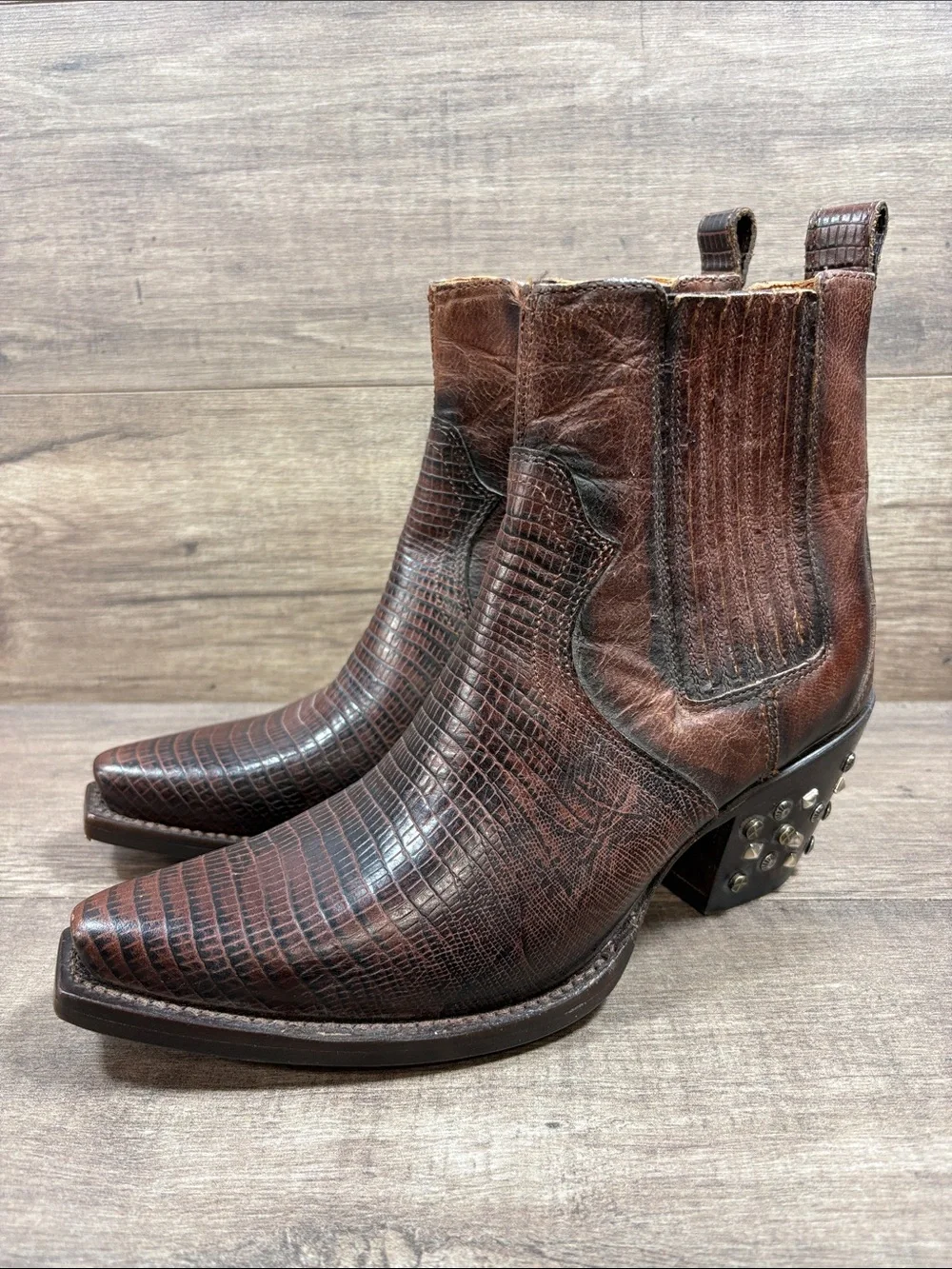 Idyllwind Moxie Western Brown Studded Booties Cowgirl Boots Womens Size 6 B